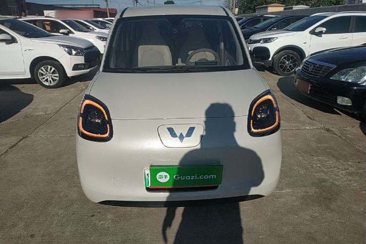Used Wuling Hongguang MINIEV 2025 Four-Door Version Advanced Edition Front