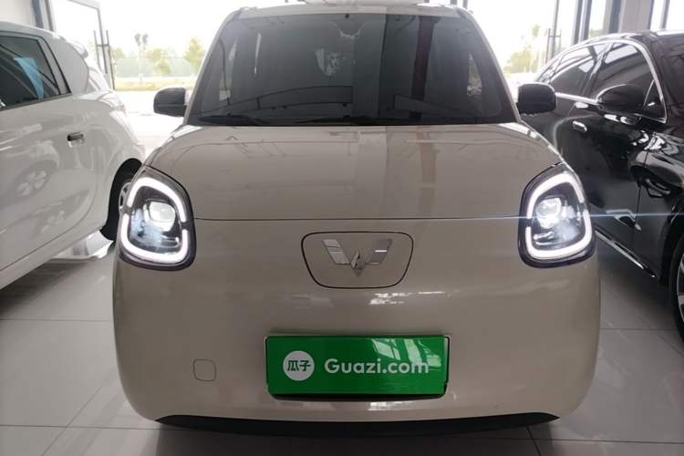 Used Wuling Hongguang MINIEV 2025 Four-Door Version Advanced Edition Front
