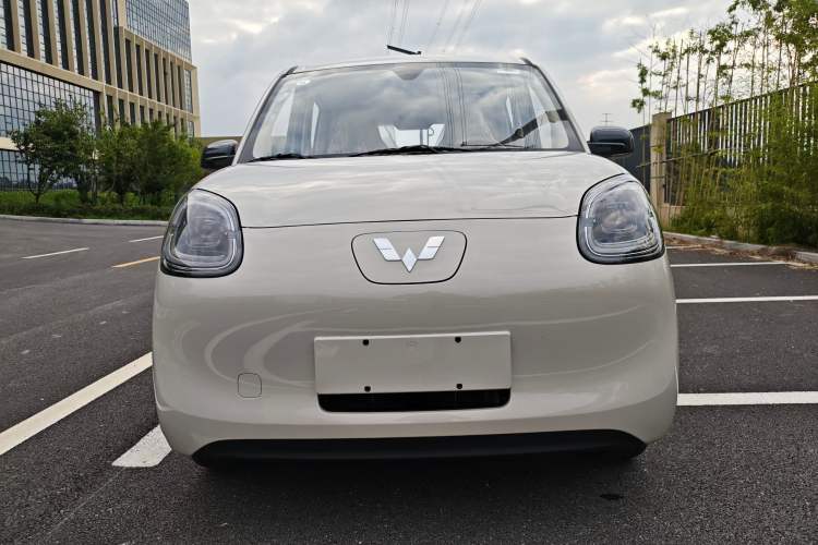 Used Wuling Hongguang MINIEV 2025 Four-Door Version Advanced Edition Front