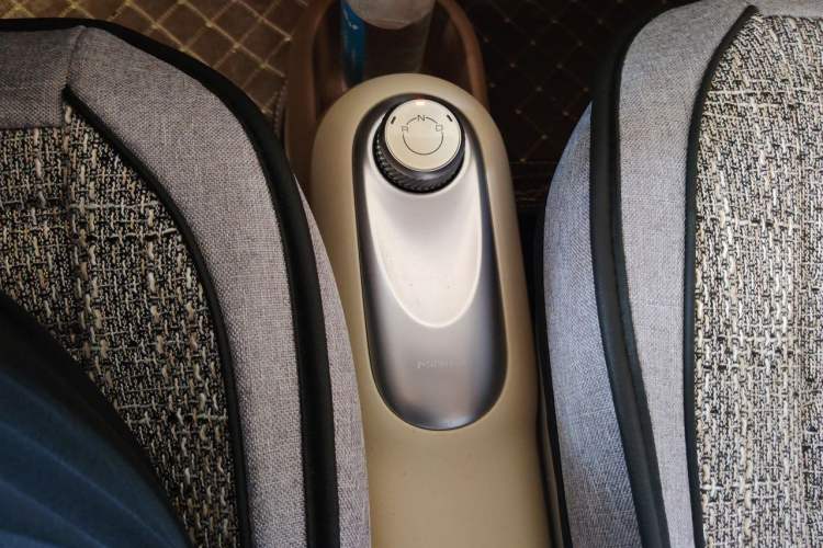 Used Wuling Hongguang MINIEV 2025 Four-Door Version Advanced Edition Gear Lever