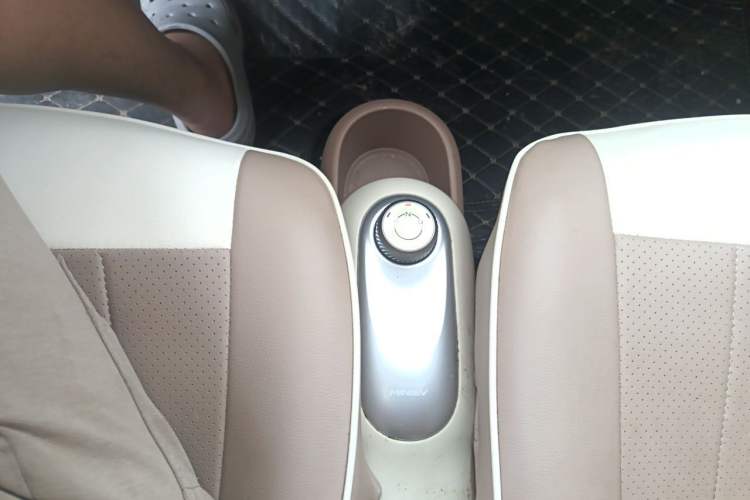 Used Wuling Hongguang MINIEV 2025 Four-Door Version Advanced Edition Gear Lever