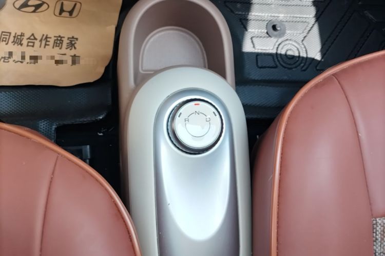 Used Wuling Hongguang MINIEV 2025 Four-Door Version Advanced Edition Gear Lever