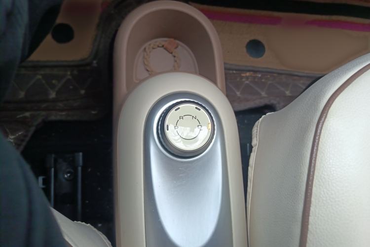 Used Wuling Hongguang MINIEV 2025 Four-Door Version Zhenxiang+ Edition Gear Lever