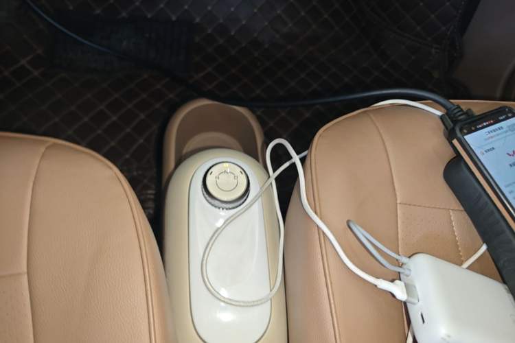 Used Wuling Hongguang MINIEV 2025 Four-Door Version Advanced Edition Gear Lever