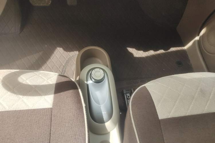Used Wuling Hongguang MINIEV 2025 Four-Door Version Zhenxiang+ Edition Gear Lever