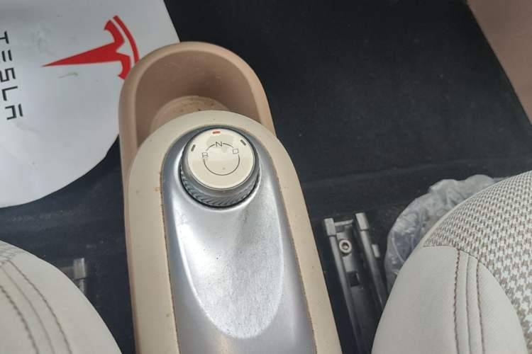 Used Wuling Hongguang MINIEV 2025 Four-Door Version Advanced Edition Gear Lever
