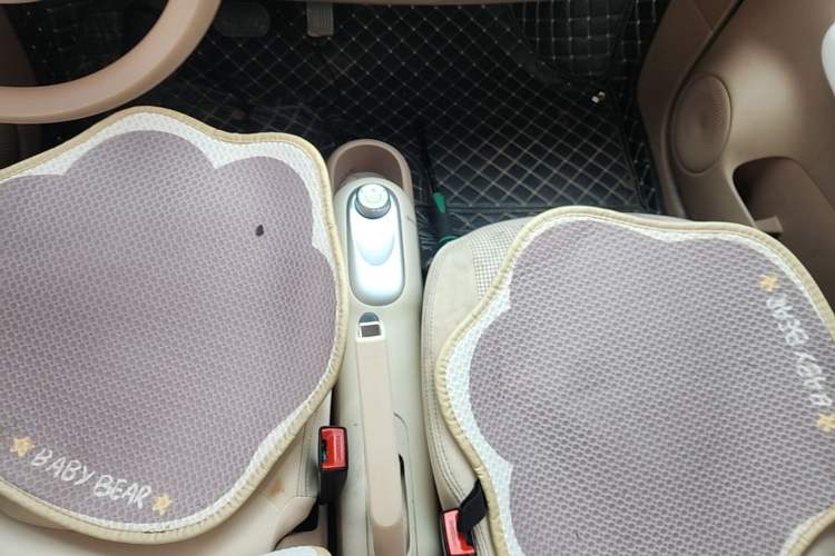 Used Wuling Hongguang MINIEV 2025 Four-Door Version Advanced Edition Gear Lever