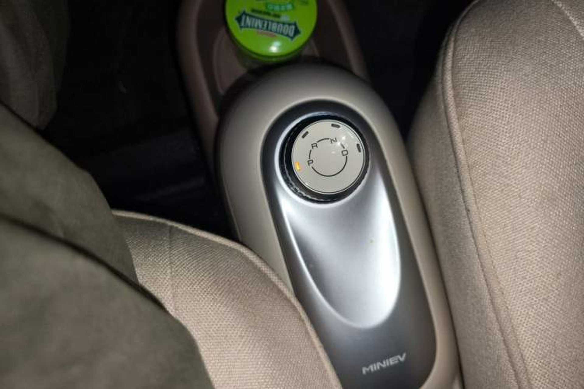 Used Wuling Hongguang MINIEV 2025 Four-Door Version Zhenxiang+ Edition Gear Lever