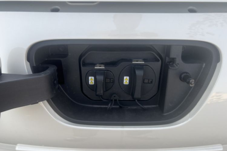 Used Wuling Hongguang MINIEV 2025 Four-Door Version Advanced Edition Gear Lever