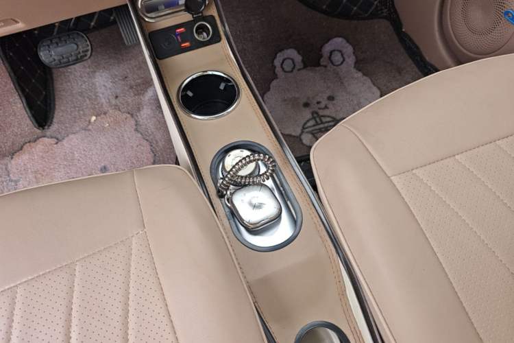 Used Wuling Hongguang MINIEV 2025 Four-Door Version Zhenxiang+ Edition Gear Lever