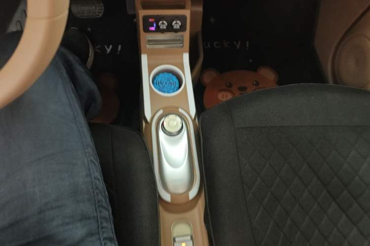 Used Wuling Hongguang MINIEV 2025 Four-Door Version Zhenxiang+ Edition Gear Lever