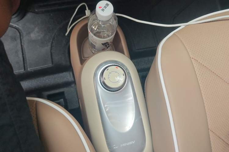 Used Wuling Hongguang MINIEV 2025 Four-Door Version Zhenxiang+ Edition Gear Lever