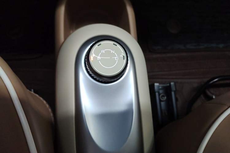 Used Wuling Hongguang MINIEV 2025 Four-Door Version Zhenxiang+ Edition Gear Lever