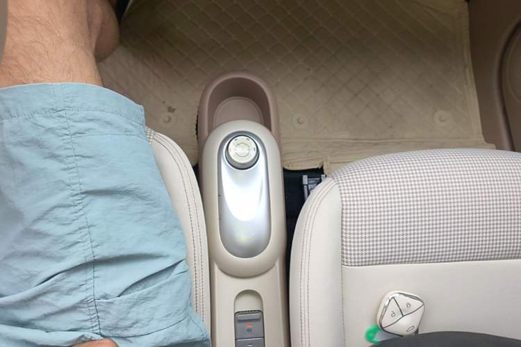 Used Wuling Hongguang MINIEV 2025 Four-Door Version Zhenxiang+ Edition Gear Lever