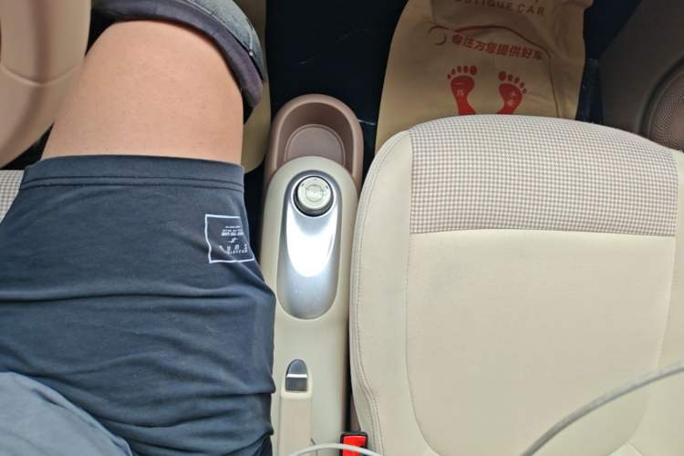 Used Wuling Hongguang MINIEV 2025 Four-Door Version Advanced Edition Gear Lever