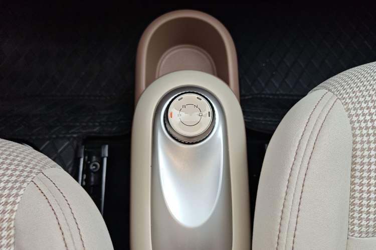 Used Wuling Hongguang MINIEV 2025 Four-Door Version Zhenxiang+ Edition Gear Lever