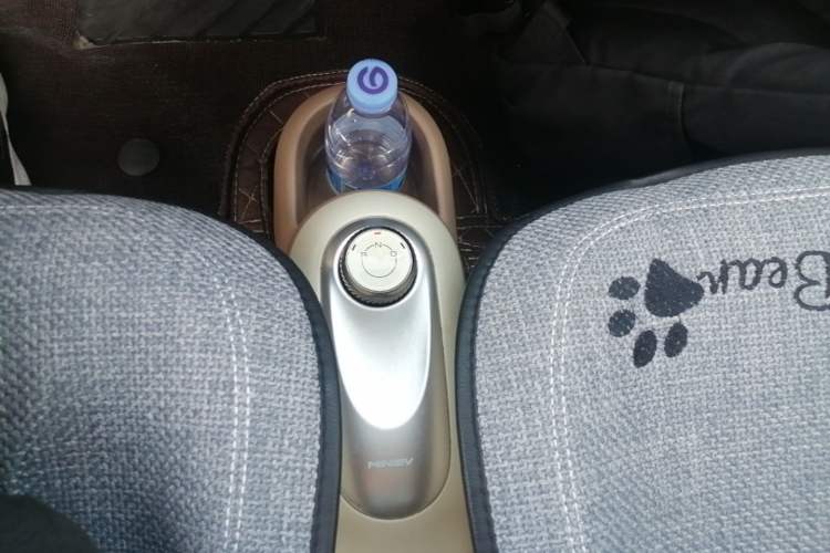 Used Wuling Hongguang MINIEV 2025 Four-Door Version Advanced Edition Gear Lever