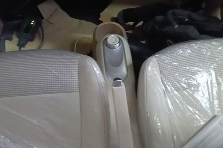 Used Wuling Hongguang MINIEV 2025 Four-Door Version Advanced Edition Gear Lever