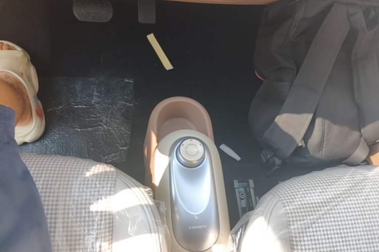Used Wuling Hongguang MINIEV 2025 Four-Door Version Advanced Edition Gear Lever