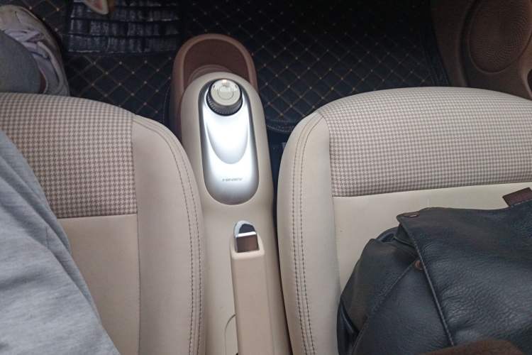 Used Wuling Hongguang MINIEV 2025 Four-Door Version Advanced Edition Gear Lever