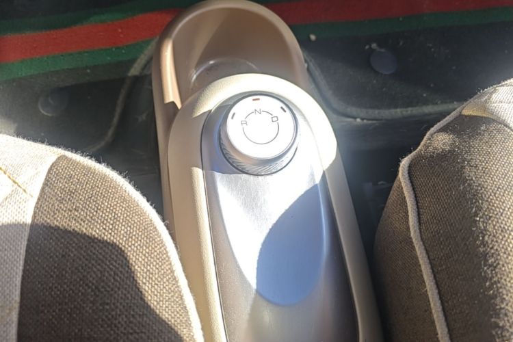 Used Wuling Hongguang MINIEV 2025 Four-Door Version Advanced Edition Gear Lever