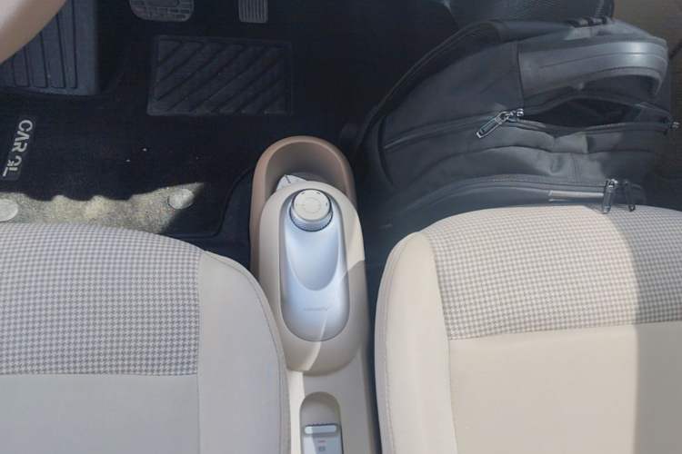 Used Wuling Hongguang MINIEV 2025 Four-Door Version Zhenxiang+ Edition Gear Lever