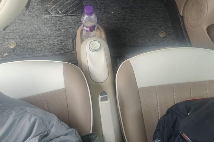 Used Wuling Hongguang MINIEV 2025 Four-Door Version Advanced Edition Gear Lever