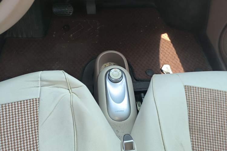 Used Wuling Hongguang MINIEV 2025 Four-Door Version Advanced Edition Gear Lever
