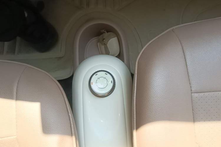 Used Wuling Hongguang MINIEV 2025 Four-Door Version Zhenxiang+ Edition Gear Lever
