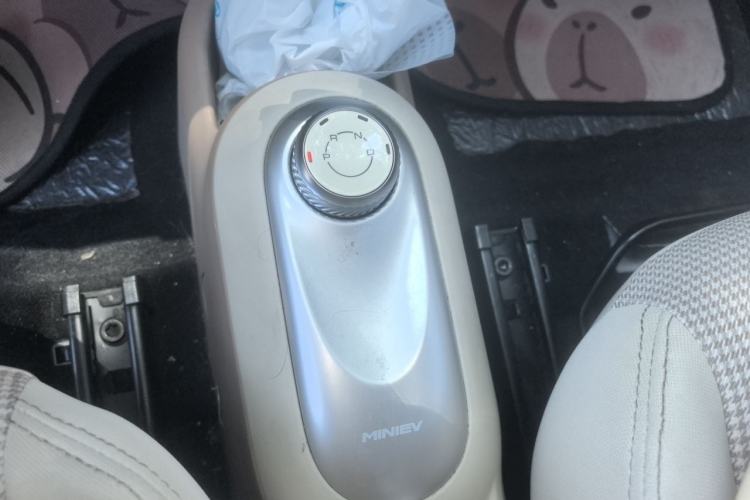 Used Wuling Hongguang MINIEV 2025 Four-Door Version Zhenxiang+ Edition Gear Lever