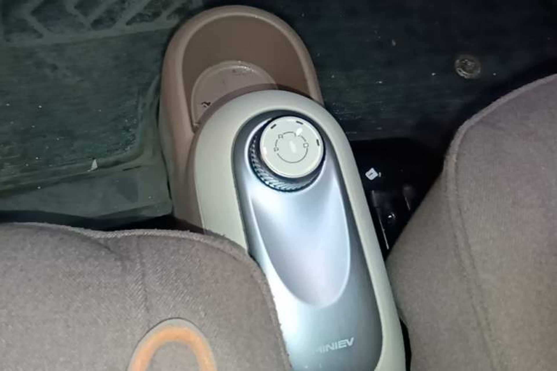 Used Wuling Hongguang MINIEV 2025 Four-Door Version Zhenxiang+ Edition Gear Lever