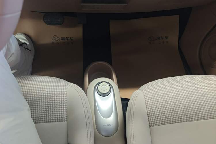 Used Wuling Hongguang MINIEV 2025 Four-Door Version Advanced Edition Gear Lever