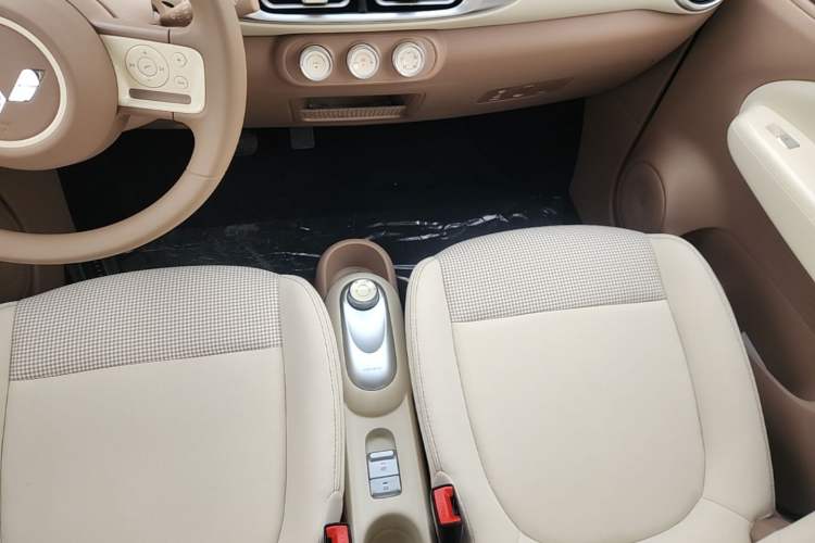 Used Wuling Hongguang MINIEV 2025 Four-Door Version Zhenxiang+ Edition Gear Lever