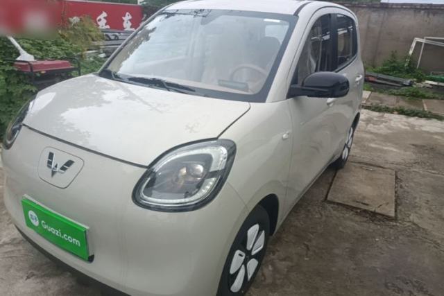 Ojetý Wuling Hongguang MINIEV 2025 Four-Door Version Advanced Edition
