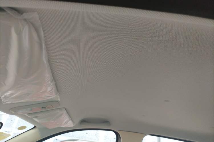 Used Wuling Hongguang MINIEV 2025 Four-Door Version Advanced Edition Headliner