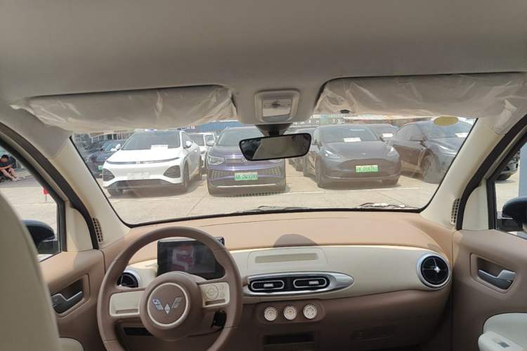 Used Wuling Hongguang MINIEV 2025 Four-Door Version Advanced Edition Headliner