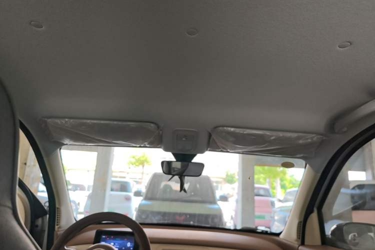 Used Wuling Hongguang MINIEV 2025 Four-Door Version Advanced Edition Headliner