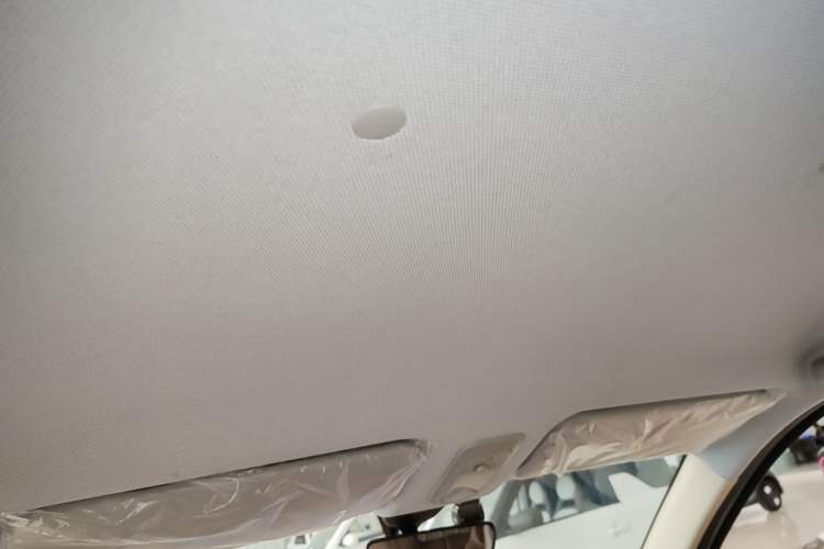 Used Wuling Hongguang MINIEV 2025 Four-Door Version Advanced Edition Headliner