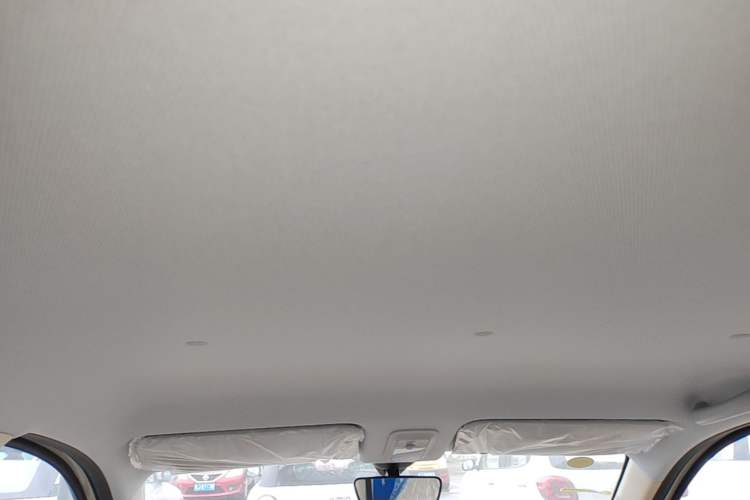 Used Wuling Hongguang MINIEV 2025 Four-Door Version Advanced Edition Headliner