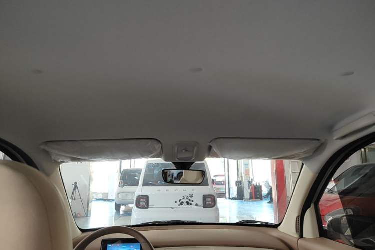 Used Wuling Hongguang MINIEV 2025 Four-Door Version Advanced Edition Headliner
