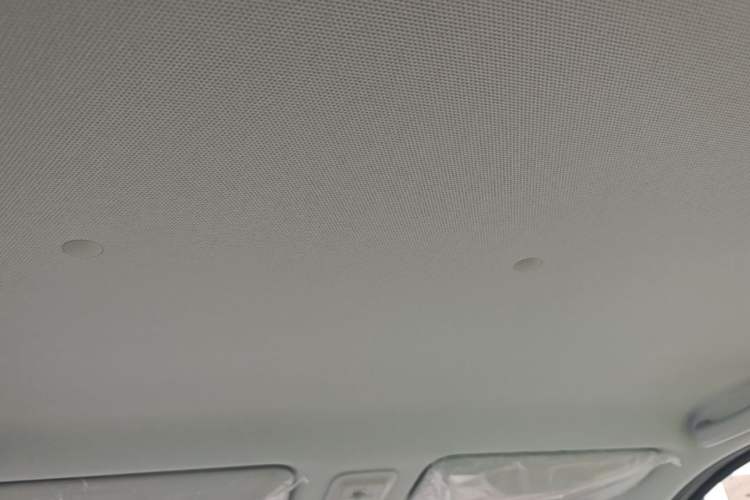 Used Wuling Hongguang MINIEV 2025 Four-Door Version Advanced Edition Headliner