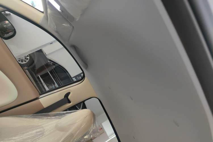 Used Wuling Hongguang MINIEV 2025 Four-Door Version Advanced Edition Headliner
