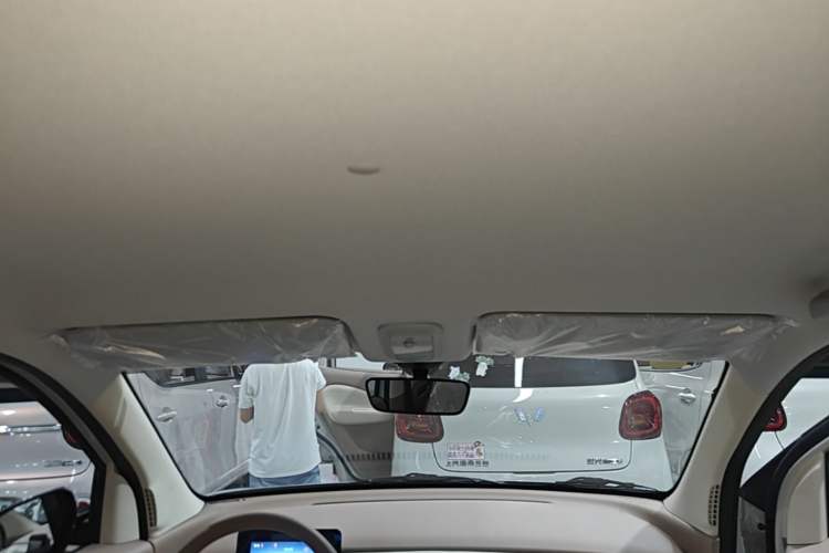 Used Wuling Hongguang MINIEV 2025 Four-Door Version Advanced Edition Headliner