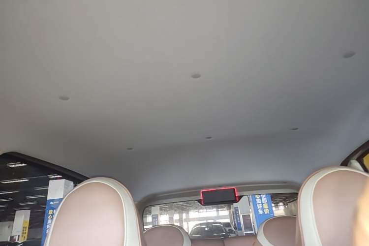 Used Wuling Hongguang MINIEV 2025 Four-Door Version Premium Edition Headliner