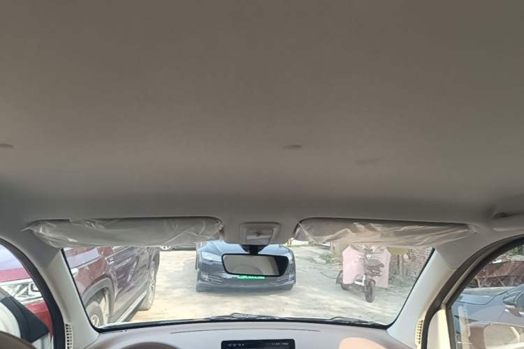 Used Wuling Hongguang MINIEV 2025 Four-Door Version Advanced Edition Headliner