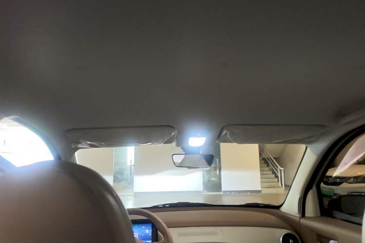 Used Wuling Hongguang MINIEV 2025 Four-Door Version Advanced Edition Headliner