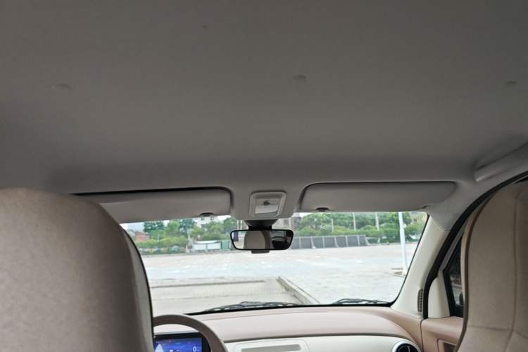 Used Wuling Hongguang MINIEV 2025 Four-Door Version Advanced Edition Headliner