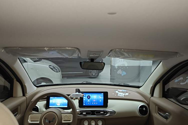 Used Wuling Hongguang MINIEV 2025 Four-Door Version Zhenxiang+ Edition Headliner
