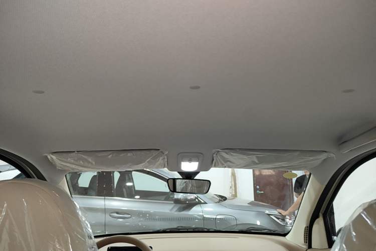 Used Wuling Hongguang MINIEV 2025 Four-Door Version Advanced Edition Headliner