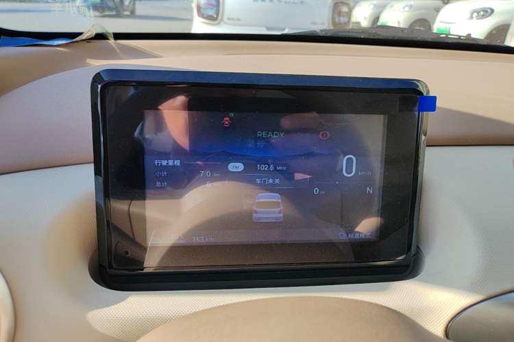 Used Wuling Hongguang MINIEV 2025 Four-Door Version Advanced Edition Instrument Cluster